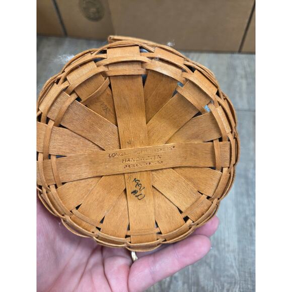 Longaberger Discovery Basket 1492-1992 With Liner Protector - Picture 7 of 7